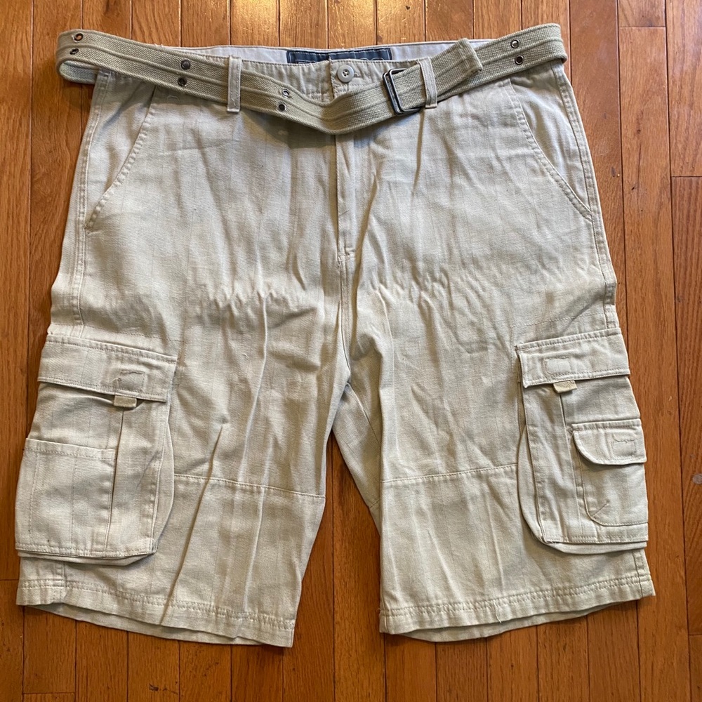 Men’s cargo shorts